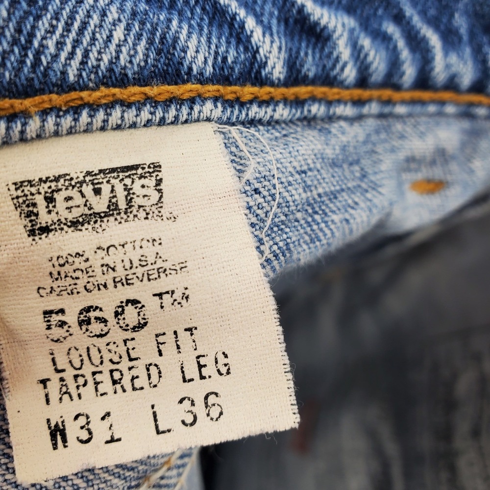 Levis 560 Vintage 90s Loose Fit Tapered Leg Jeans Mens 31x36 Made in USA Blue - Picture 4 of 10